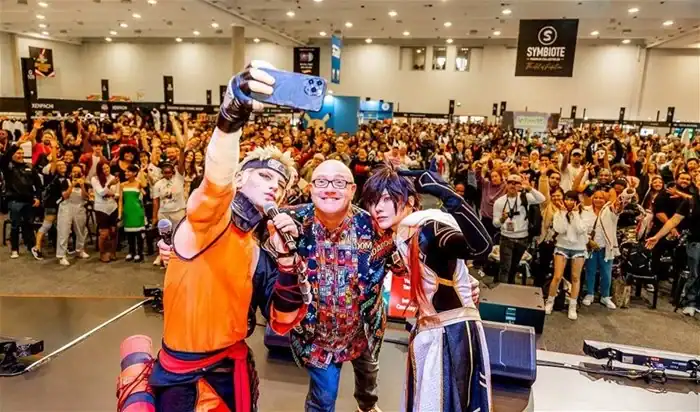 Cosplayers taking a selfie at a Cape Town comic convention event.